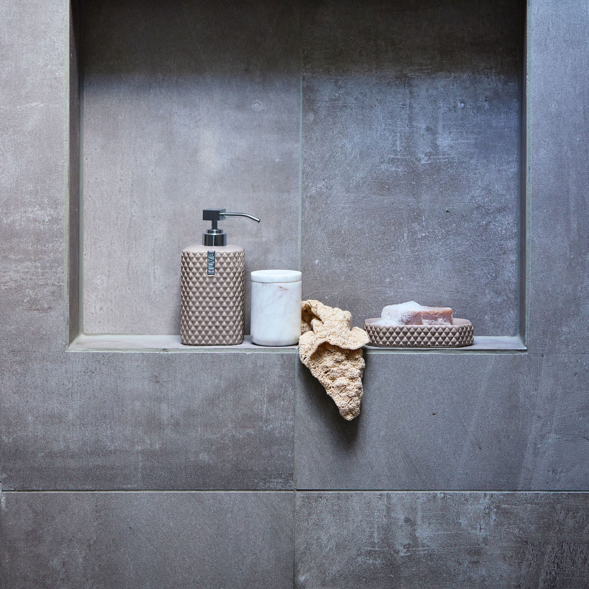 Kis fürdőszoba, nagy stílus – skandináv megoldások a mindennapokra