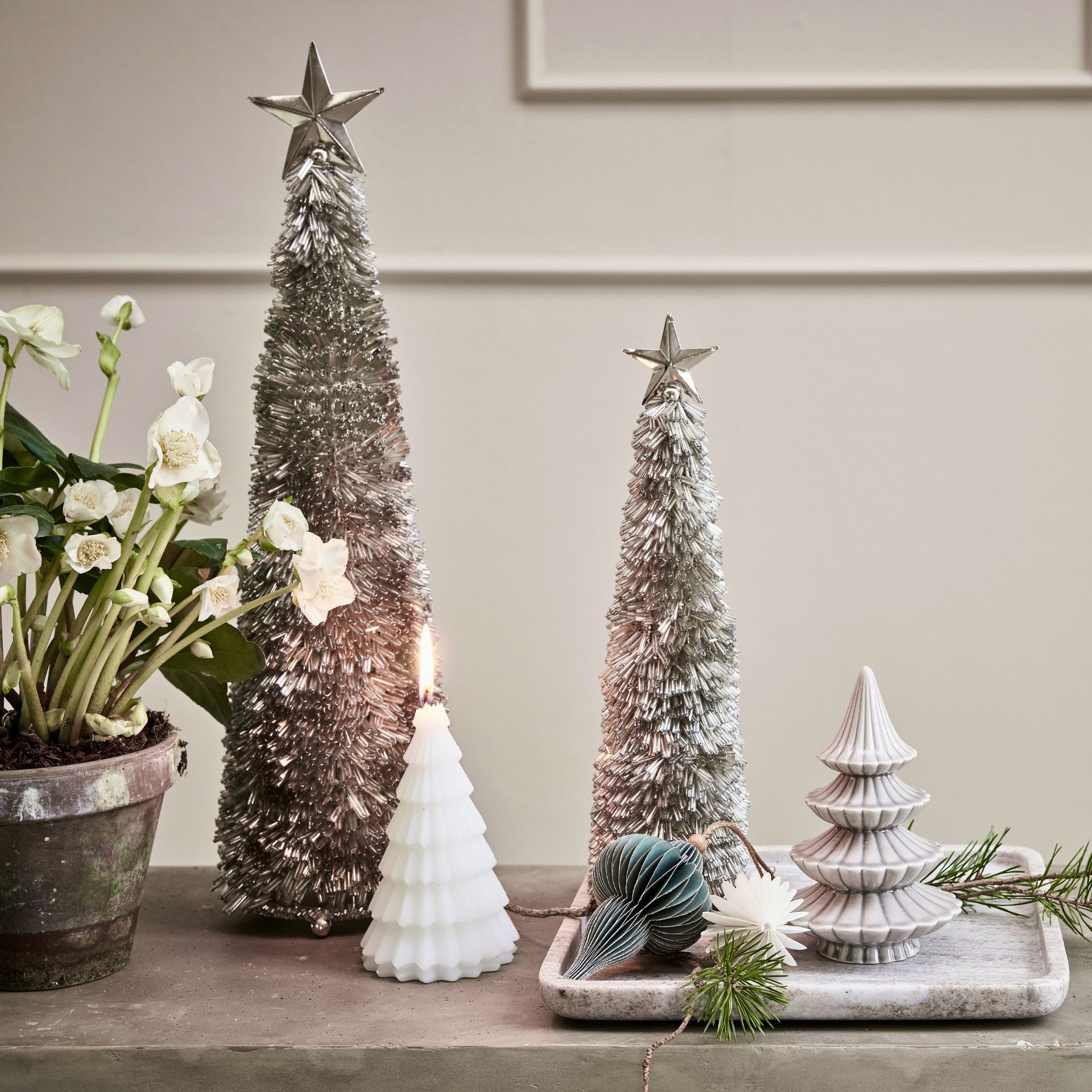 Almine ezüst üveg dekor karácsonyfa – 31 cm (csillaggal)