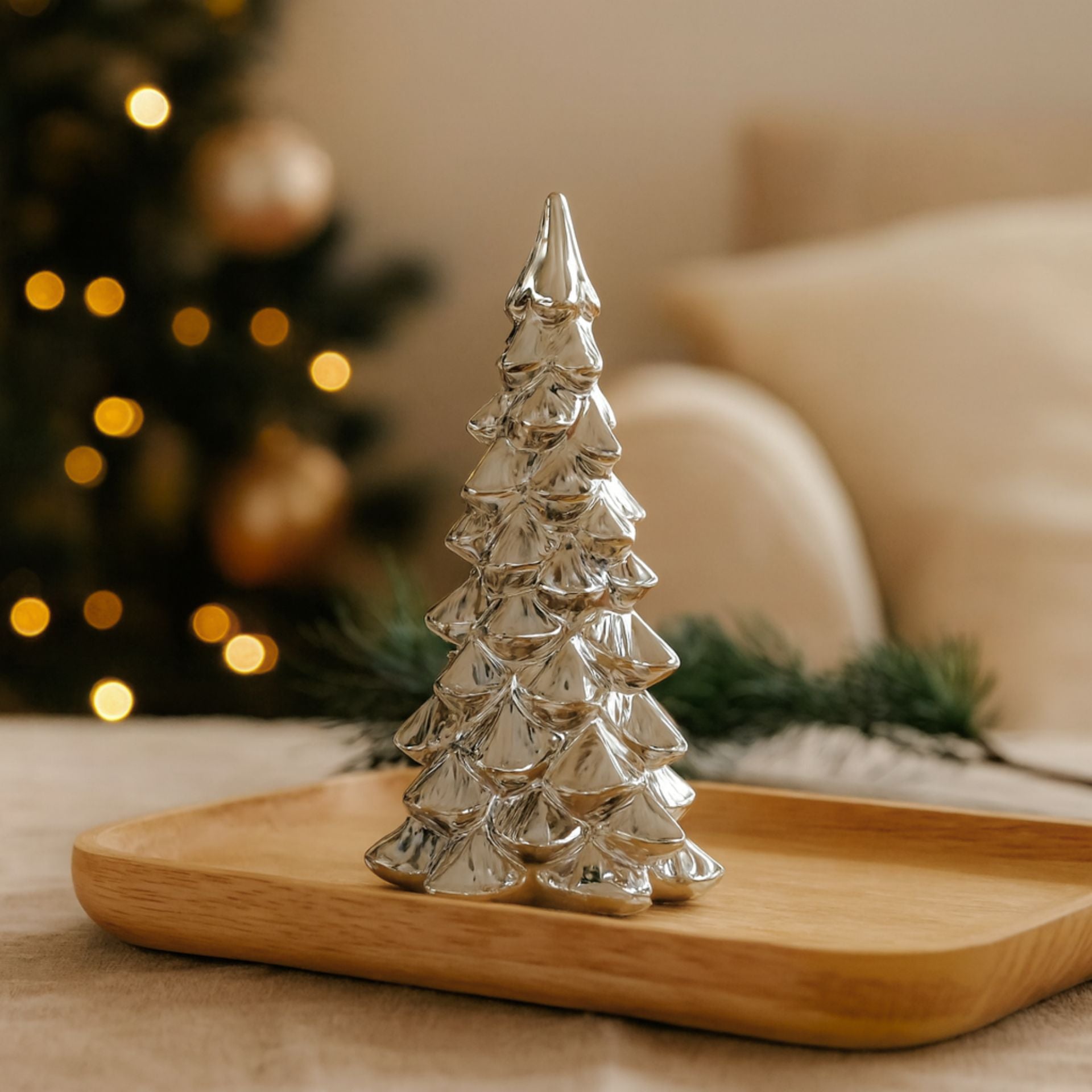 Juletre ezüst karácsonyfa figura – 19 cm (fényes felülettel)