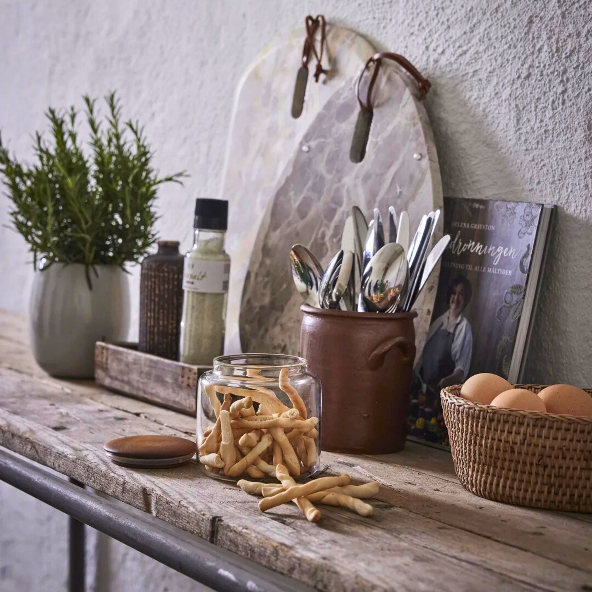 Norah natúr rattan ovális kosár – 25×20,5×8,5 cm (kézzel szőtt)