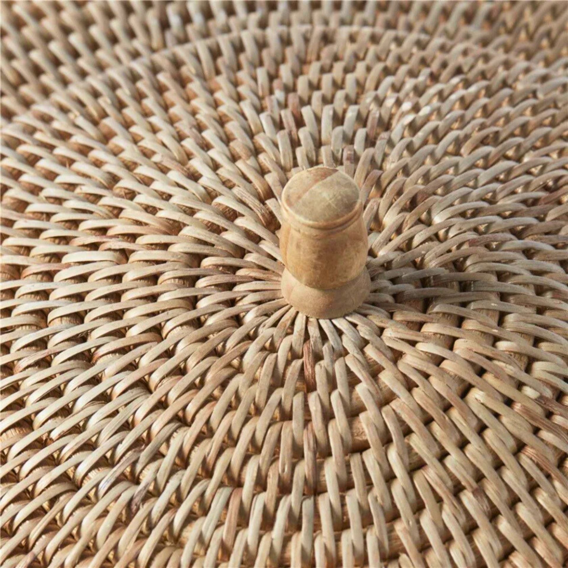 Norah natúr rattan szennyestartó – Ø41 × 70 cm (fedeles, kézzel szőtt)