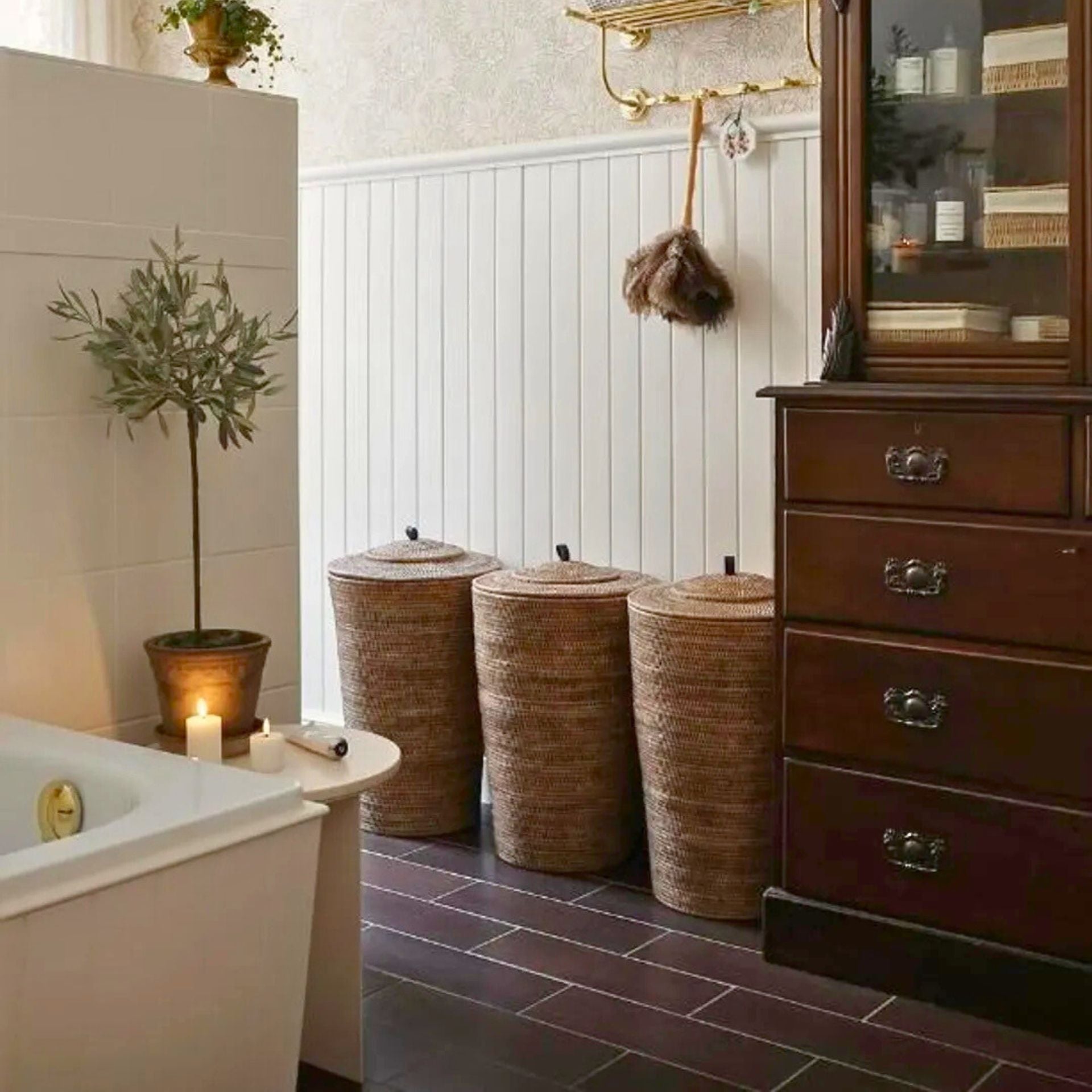 Norah natúr rattan szennyestartó – Ø41 × 70 cm (fedeles, kézzel szőtt)