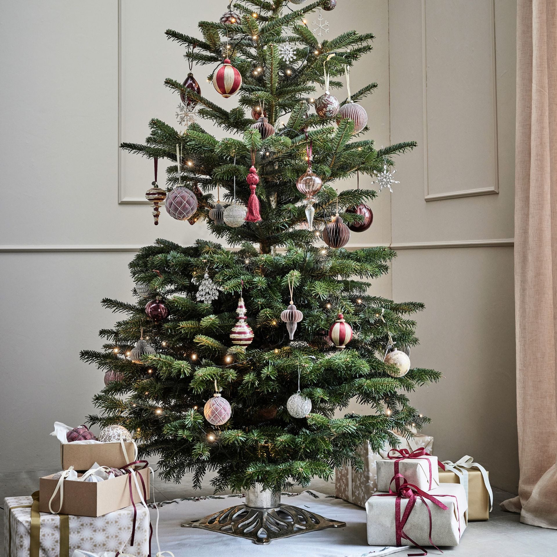 Norille púderrózsaszín üveg rombusz-mintás karácsonyfadísz – 10 cm (függeszthető, 6 db szett)