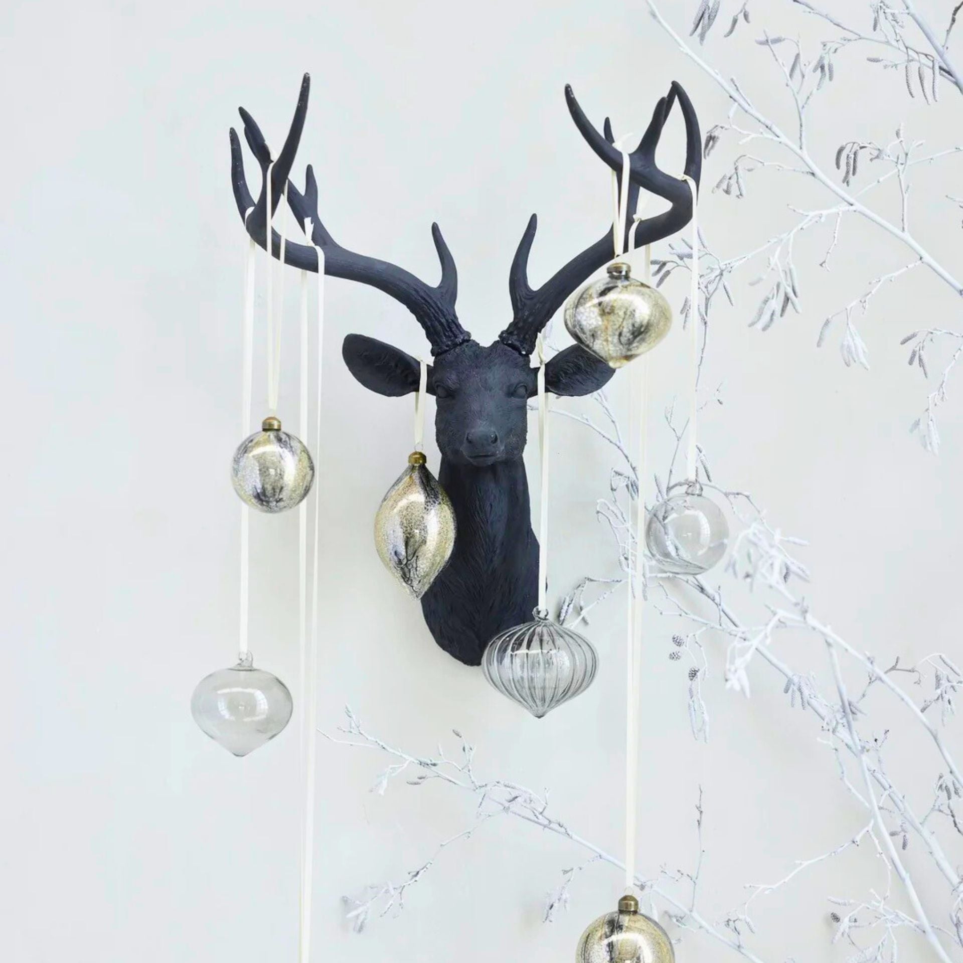 Nosille antik ezüst üveg karácsonyfadísz – 8 cm (függeszthető)