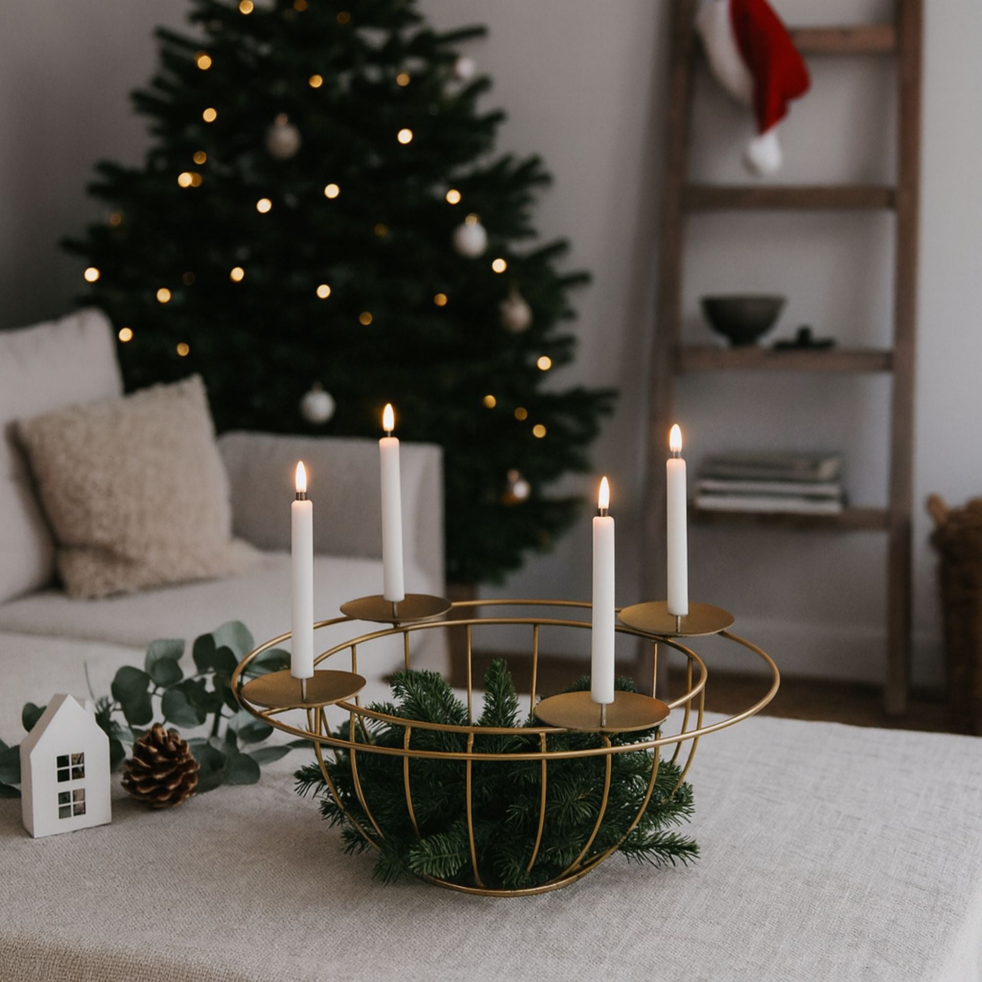 Rowena arany fém adventi gyertyatartó – Ø40 × 16 cm