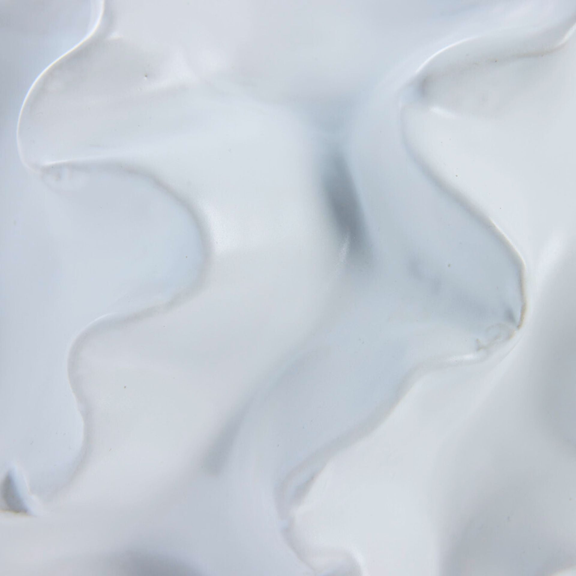 Sannia fehér kerámia váza – 37,5 cm (hullámos felülettel)