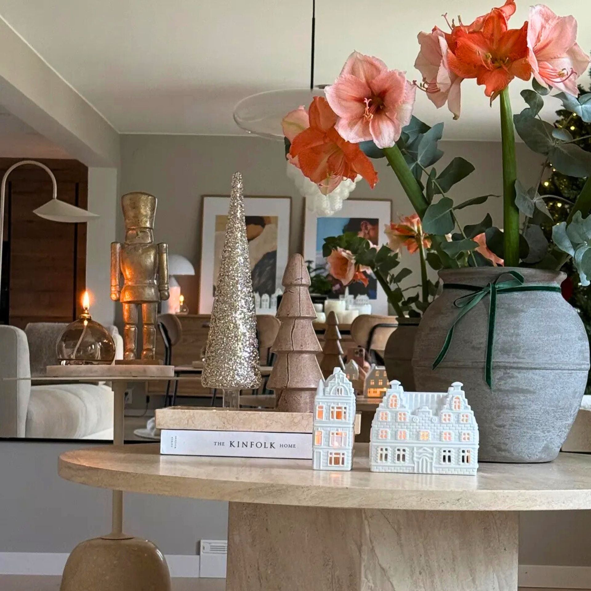 Serafina arany diótörő figura – 32 cm