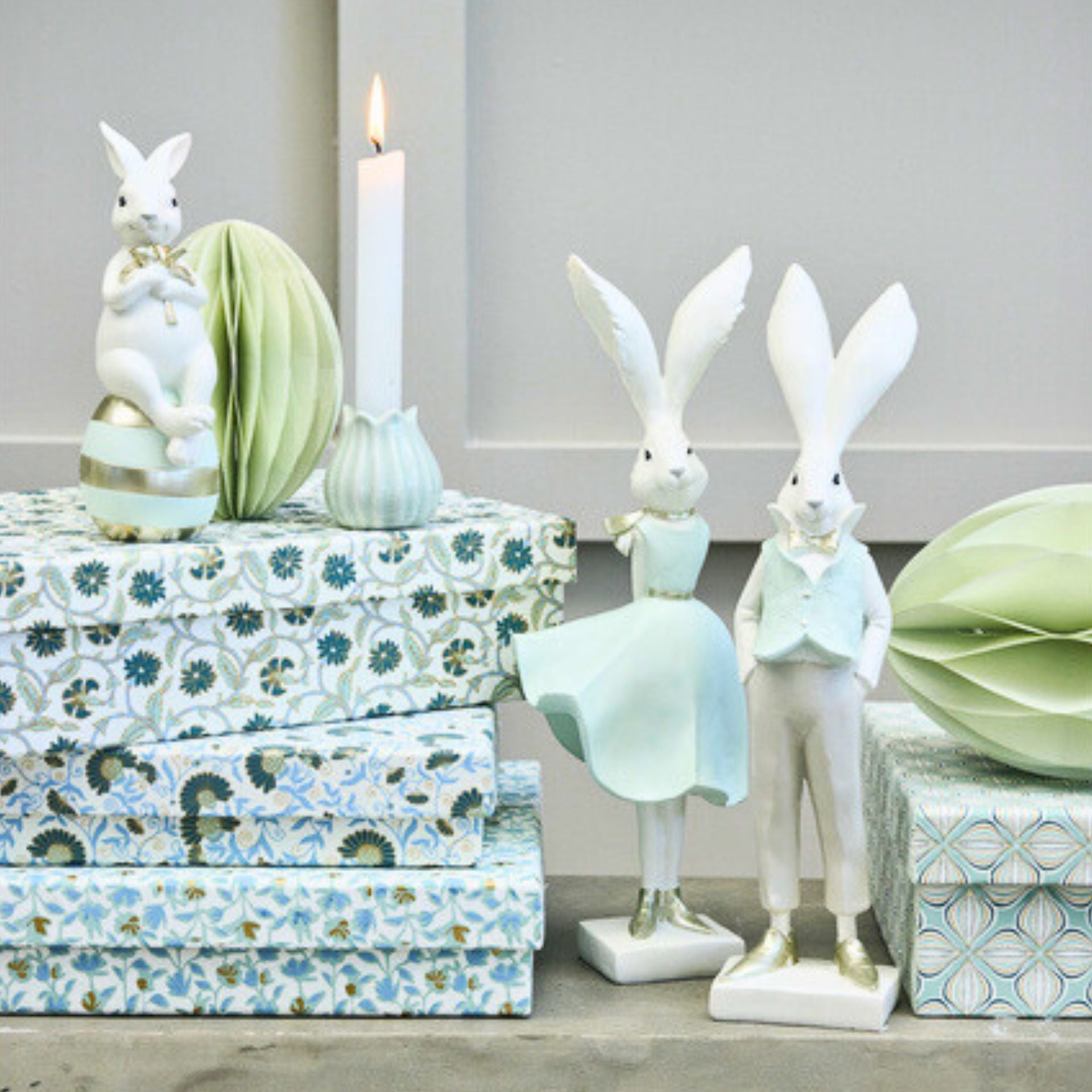 Sevia fehér menta nyúl lány dekoráció – 35,2 cm