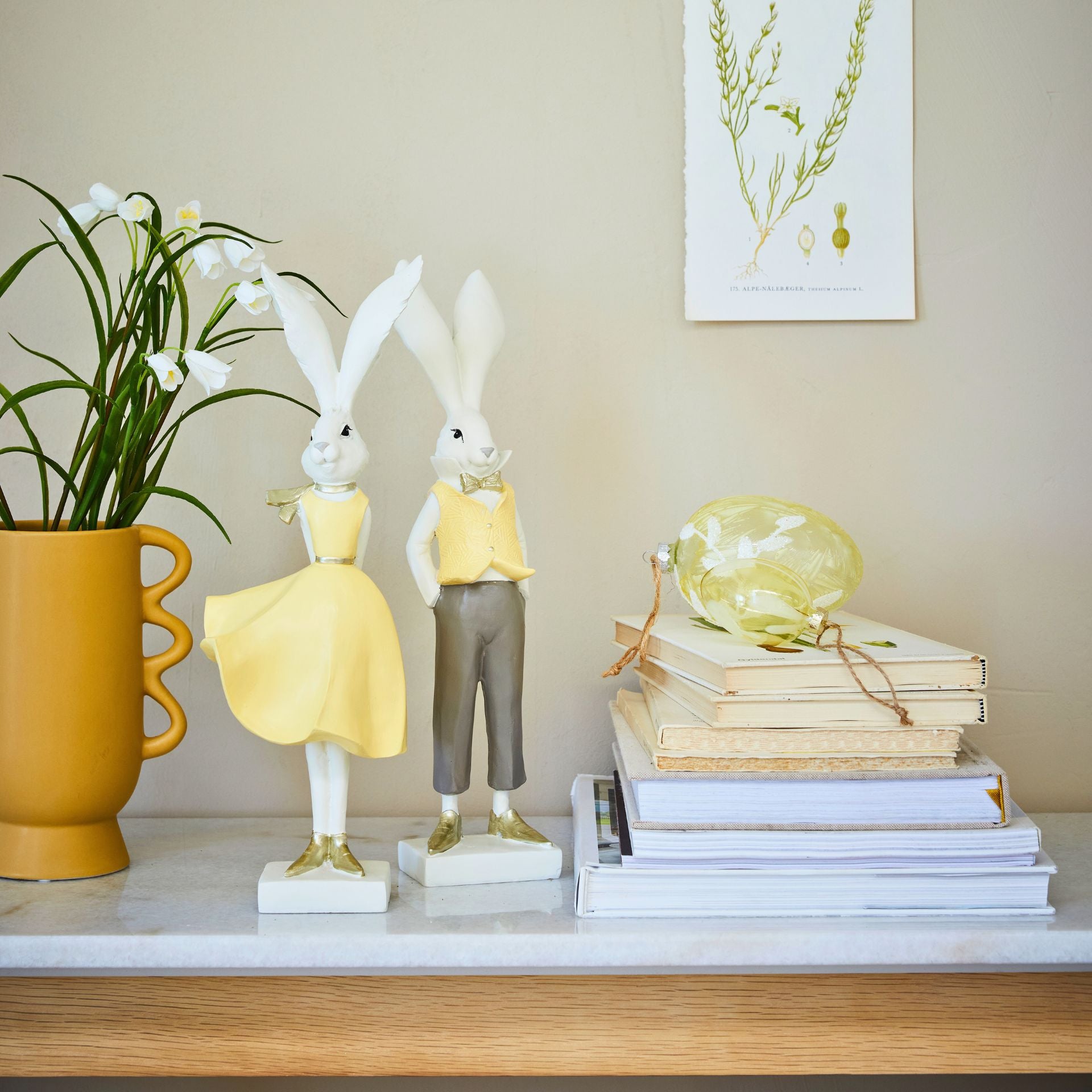 Sevia fehér pasztellsárga nyúl lány dekoráció – 36,5 cm