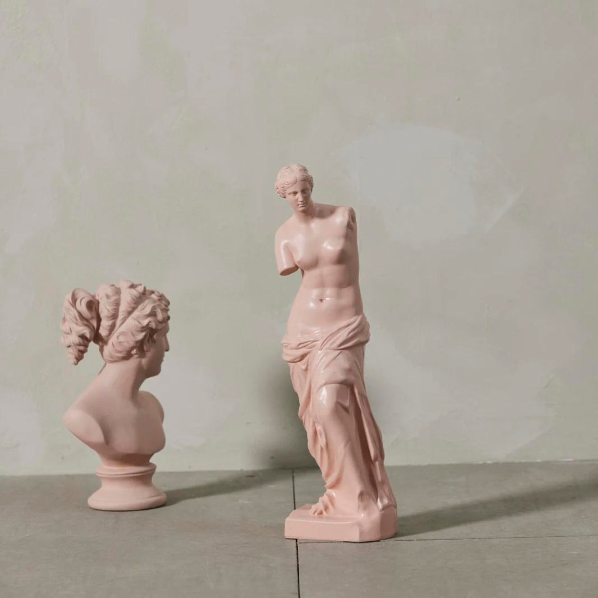 Statia női szobor dekoráció 46.2cm púder