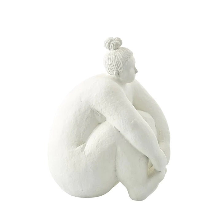 Serafina ülő női figura 24cm fehér