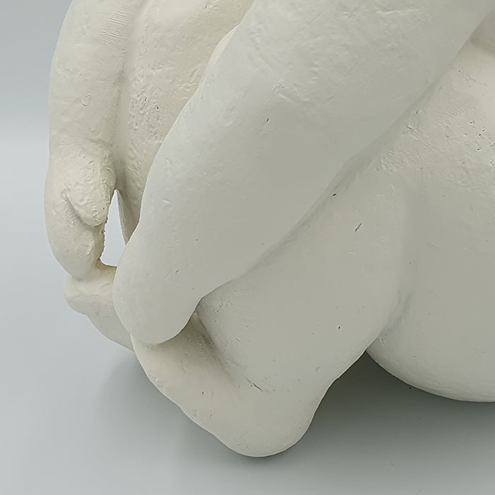 Serafina ülő női figura 24cm fehér